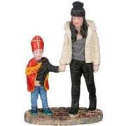 Moeder met hulp Sint l4,5xb2,5xh7cm