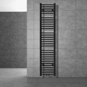 Badkamerradiator Sahara 300x1800 mm zwart mat recht met middenaansluit...