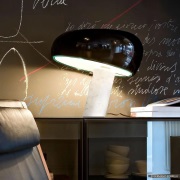 FLOS - Snoopy Tafellamp Black